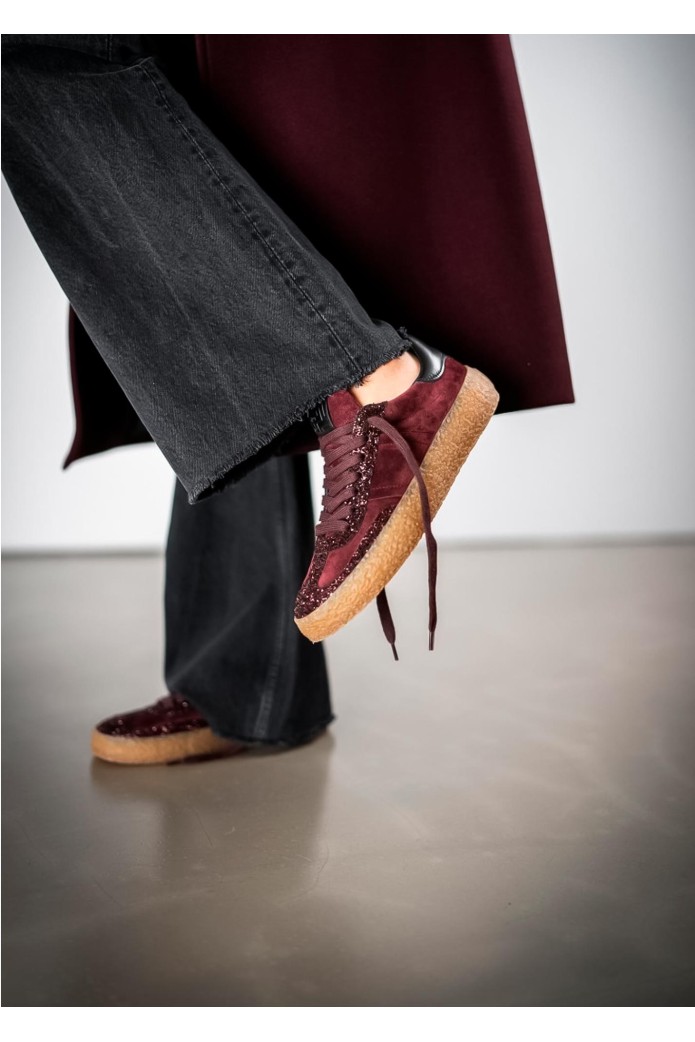 zapatillas PIT en color burdeos - kennel-schmenger