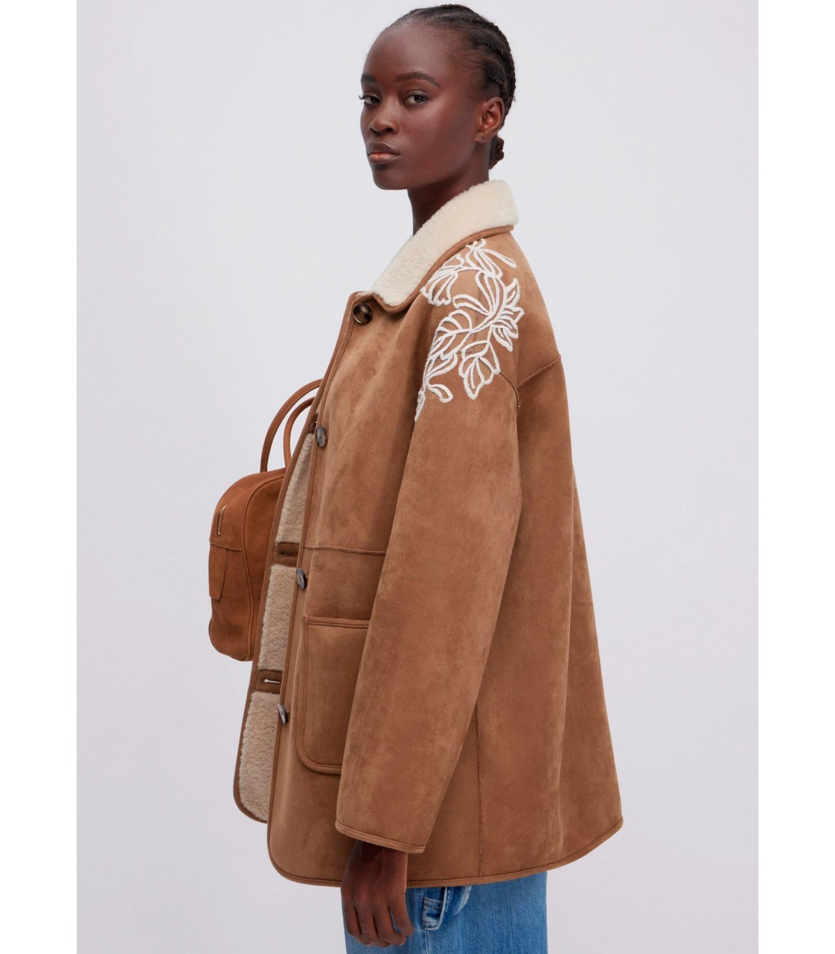 CHAQUETA DE PIEL DE OVEJA ECOLÓGICA CON BORDADO - ermanno firenze