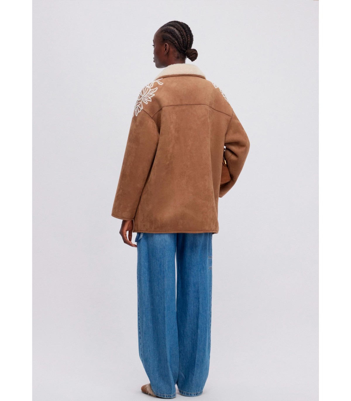 CHAQUETA DE PIEL DE OVEJA ECOLÓGICA CON BORDADO - ermanno firenze