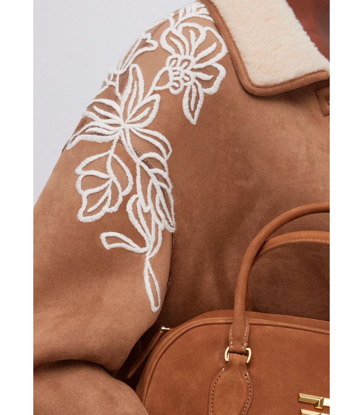 CHAQUETA DE PIEL DE OVEJA ECOLÓGICA CON BORDADO - ermanno firenze